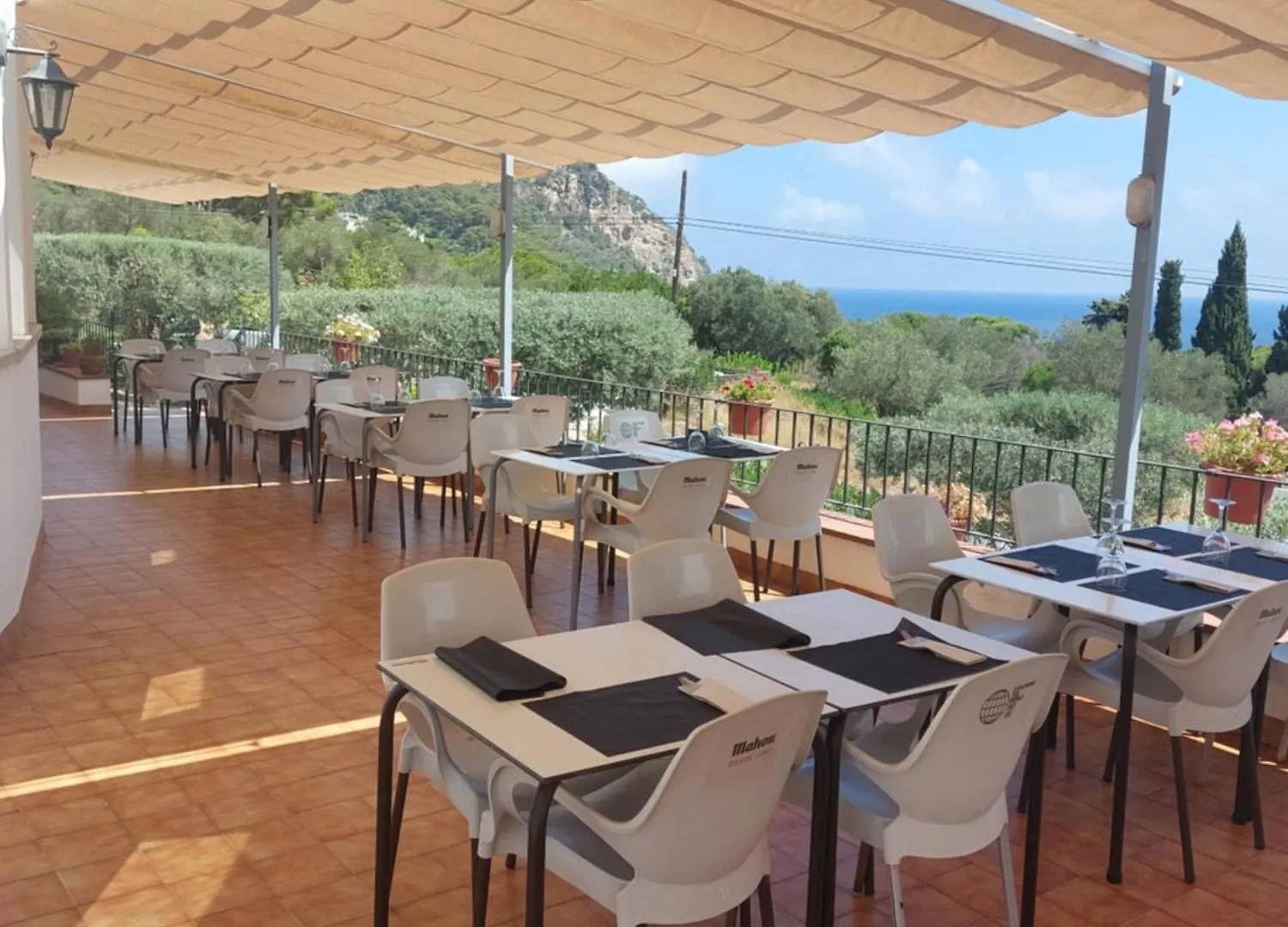 Hotel Nuevo Ondina Begur 3*,
